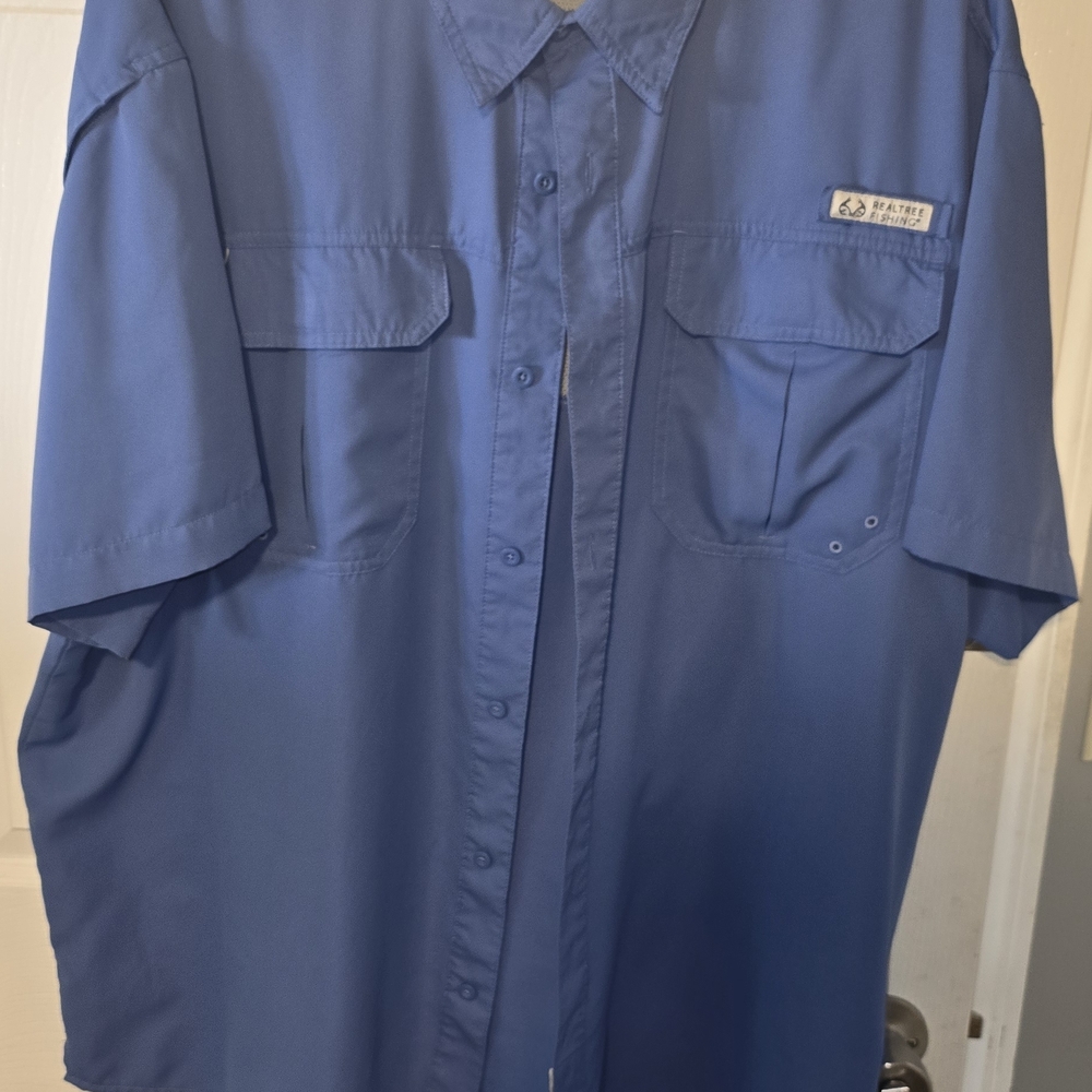 Realtree Men's Blue Button-Down Shirt